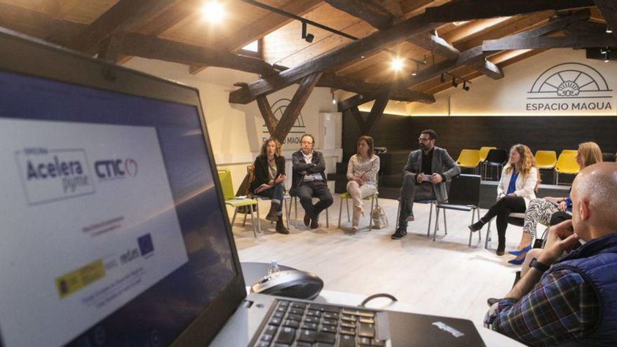 Participantes en la presentación del balance de la oficina Acelera Pyme de CTIC, en Espacio Maqua. | María Fuentes