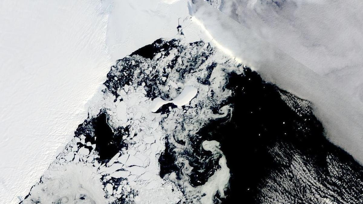 Plataforma fundiéndose en la Antártida