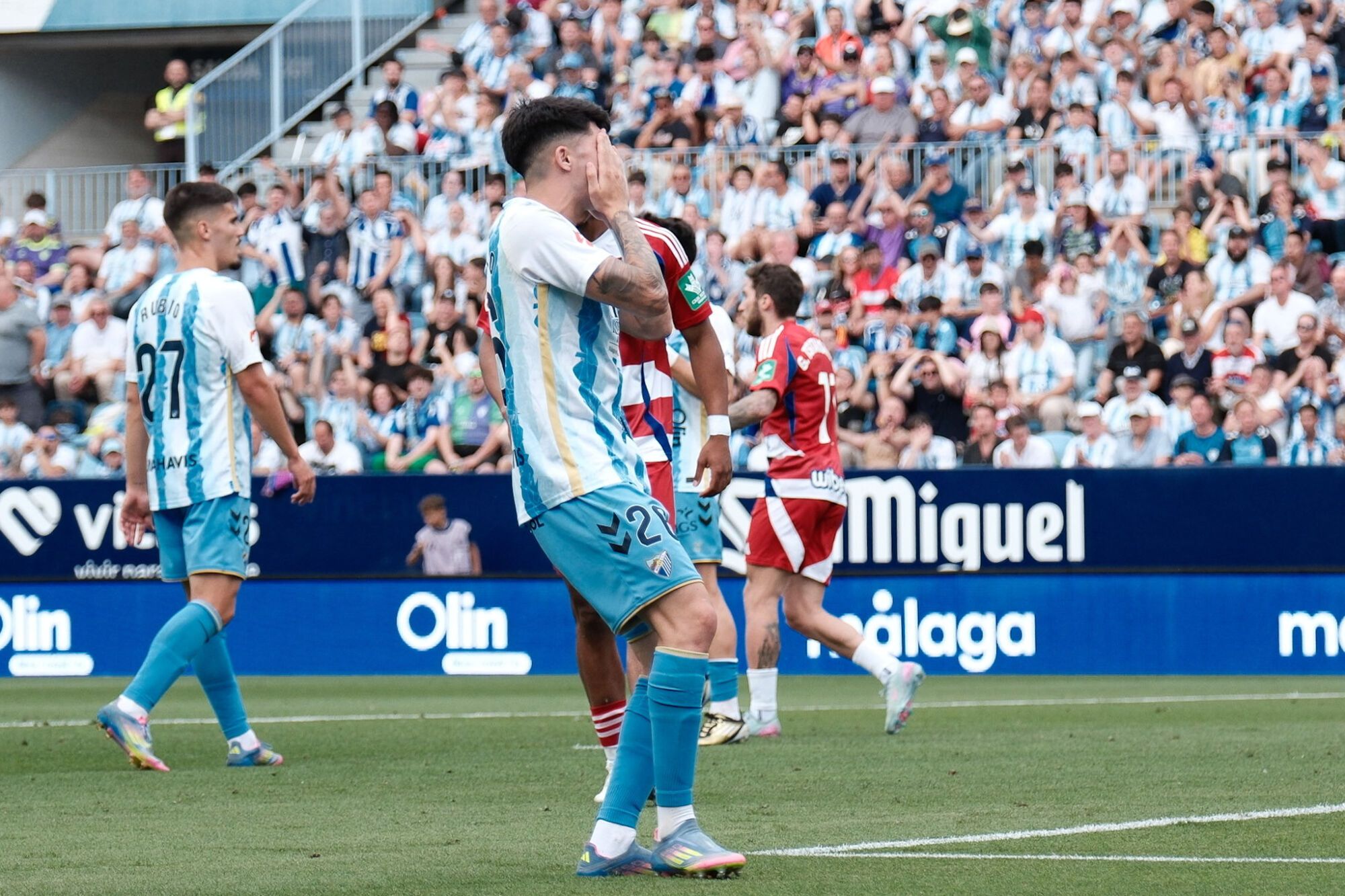 El Málaga CF se enfrenta al Granada CF en La Rosaleda en la jornada 38 de la Liga Hypermotion 2024/2025