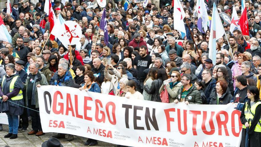 Milleiros de persoas pídenlle á Xunta que traballe a prol do galego