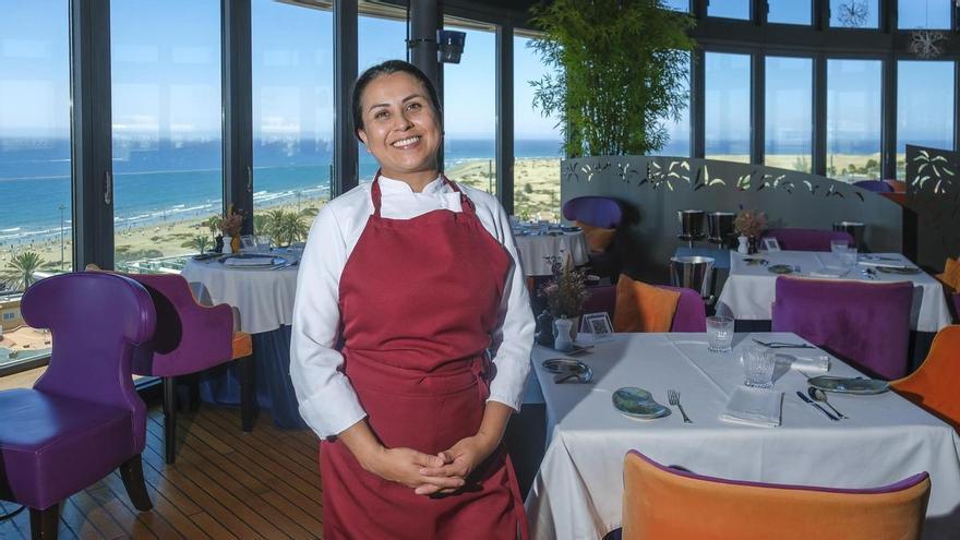 Premio a una cocinera en San Bartolomé de Tirajana: Adriana Ibagón, cocinera del mundo
