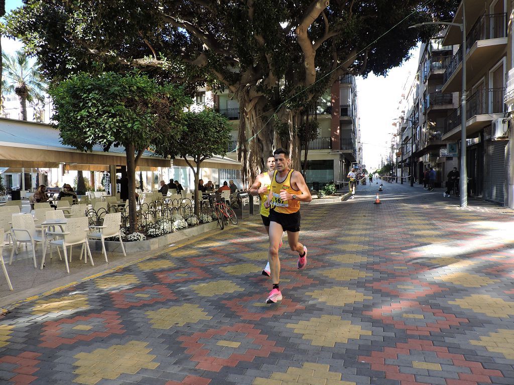 Estos todas las imágenes de la Media Maratón de Águilas