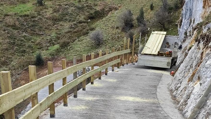 Cangas de Onís culmina el &quot;atajo&quot; de la Flecha para subir a la Montaña de Covadonga, reivindicación histórica de los ganaderos del concejo