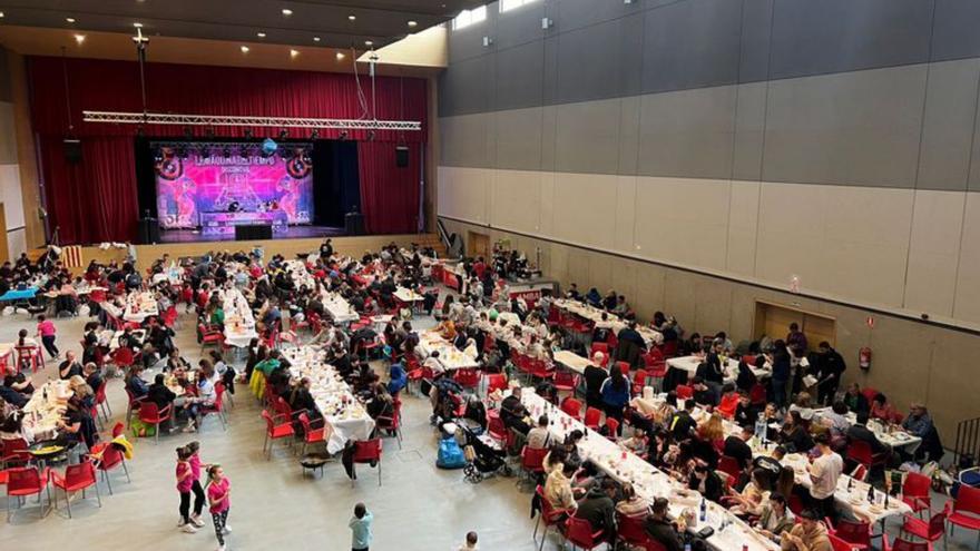 La sala multiusos se llenó para degustar los ranchos.  | SERVICIO ESPECIAL