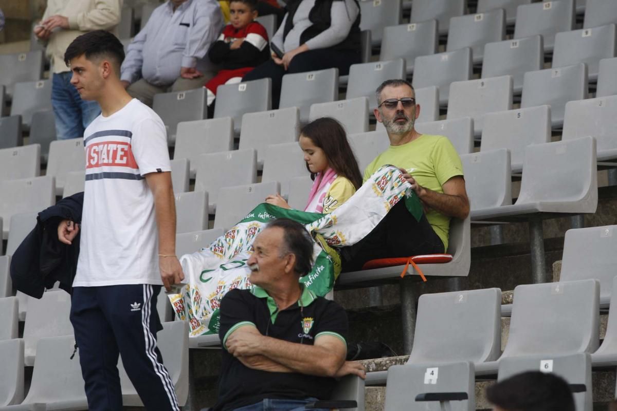 Los aficionados del Córdoba CF en el Arcángel