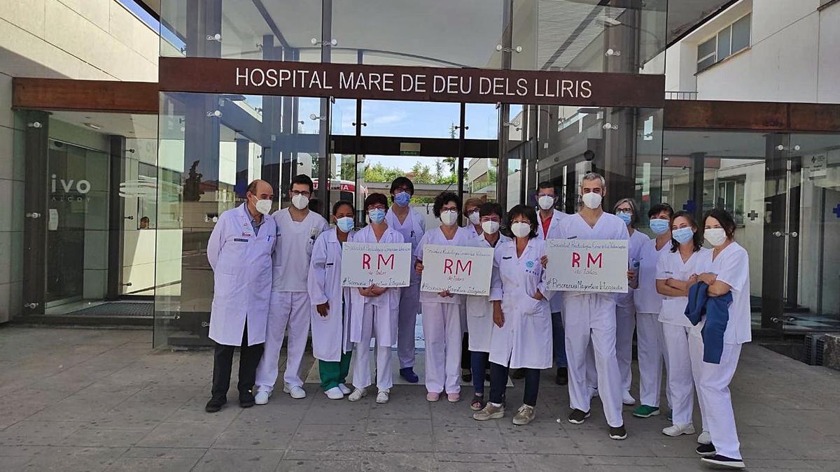 La protesta se repitió en otros centros, como el hospital de Alcoy. | INFORMACIÓN