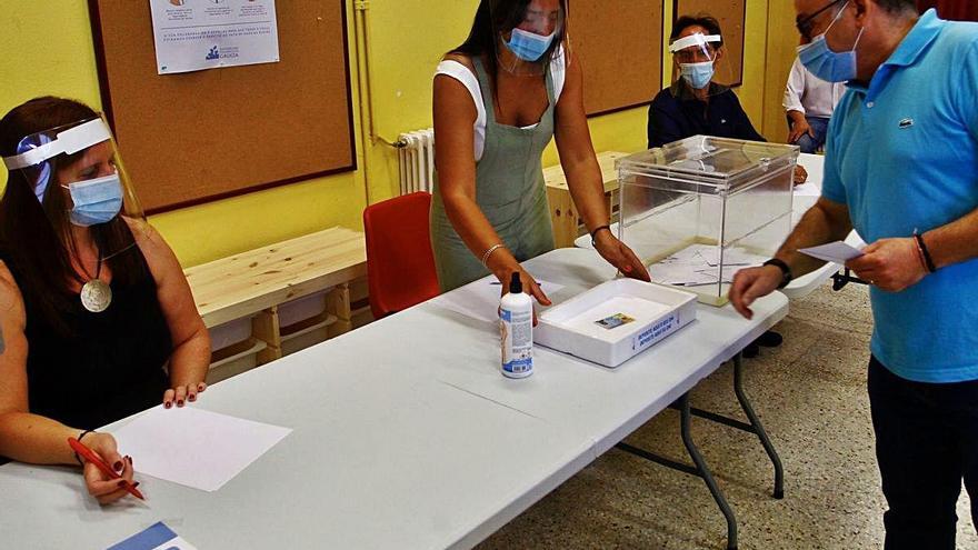 Un assaig de les eleccions a Santiago de Compostel·la