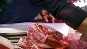 Carne roja en una carnicería de Madrid.