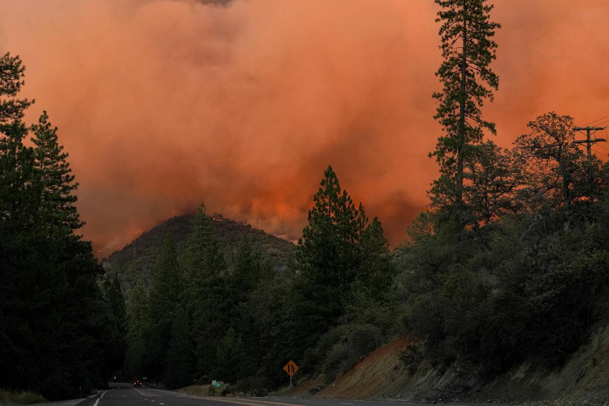 Otro devastador fuego en Mariposa (California) se acerca al parque de Yosemite