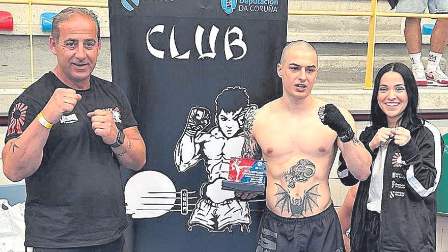 El compostelano Iván Leiva se proclama campeón gallego de Kickboxing