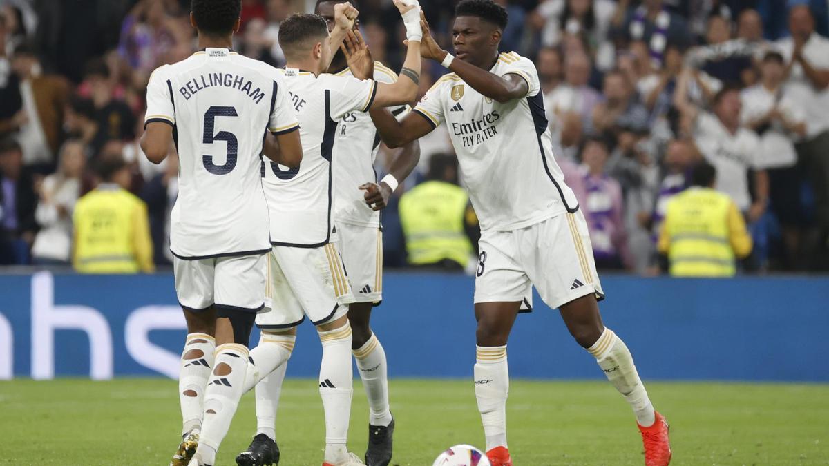 Los jugadores del Real Madrid celebran un gol anst la Real Sociedad en la última jornada de Liga.