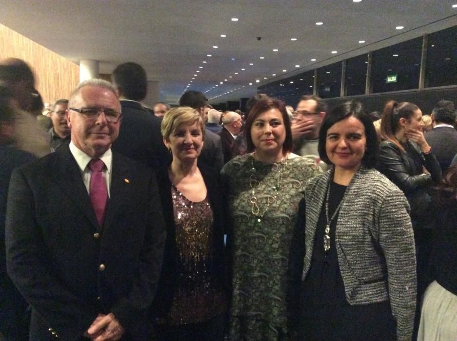 Marian Cano, presidenta de AVECAL; Mariví Pardo e Inma Alcaraz, redactoras de INFORMACIÓN, y Joaquín Marco, responsable comercial de AVECAL.