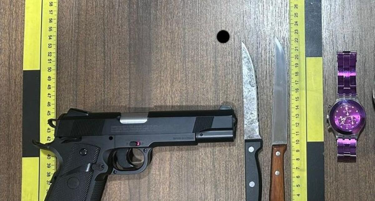 Lo que descubrió la Policía en el interior del coche del sospechoso.