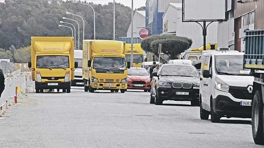 El tráfico rodado es muy complicado en el polígono de Marratxí debido al aumento de camiones.