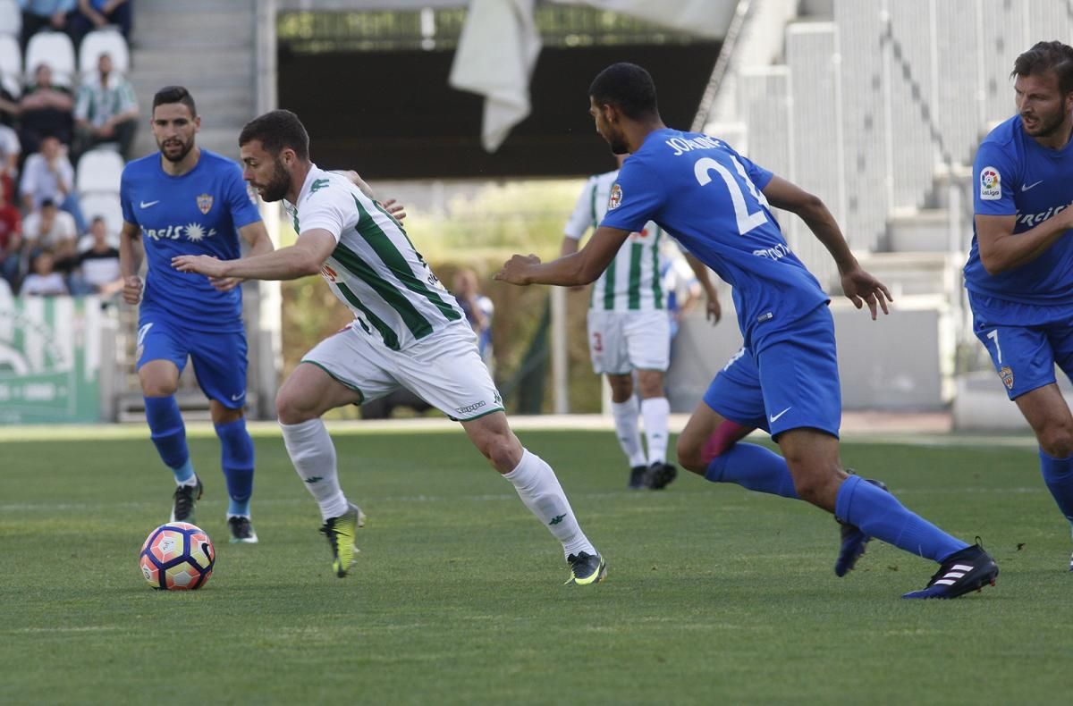 FOTOGALERÍA / Victoria vital del Córdoba frente al Almería