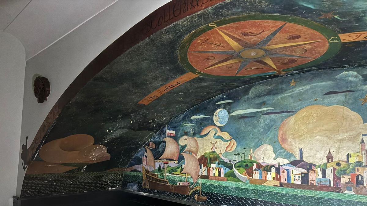 Murales de Urbano Lugrís en el edificio de la calle Olmos.
