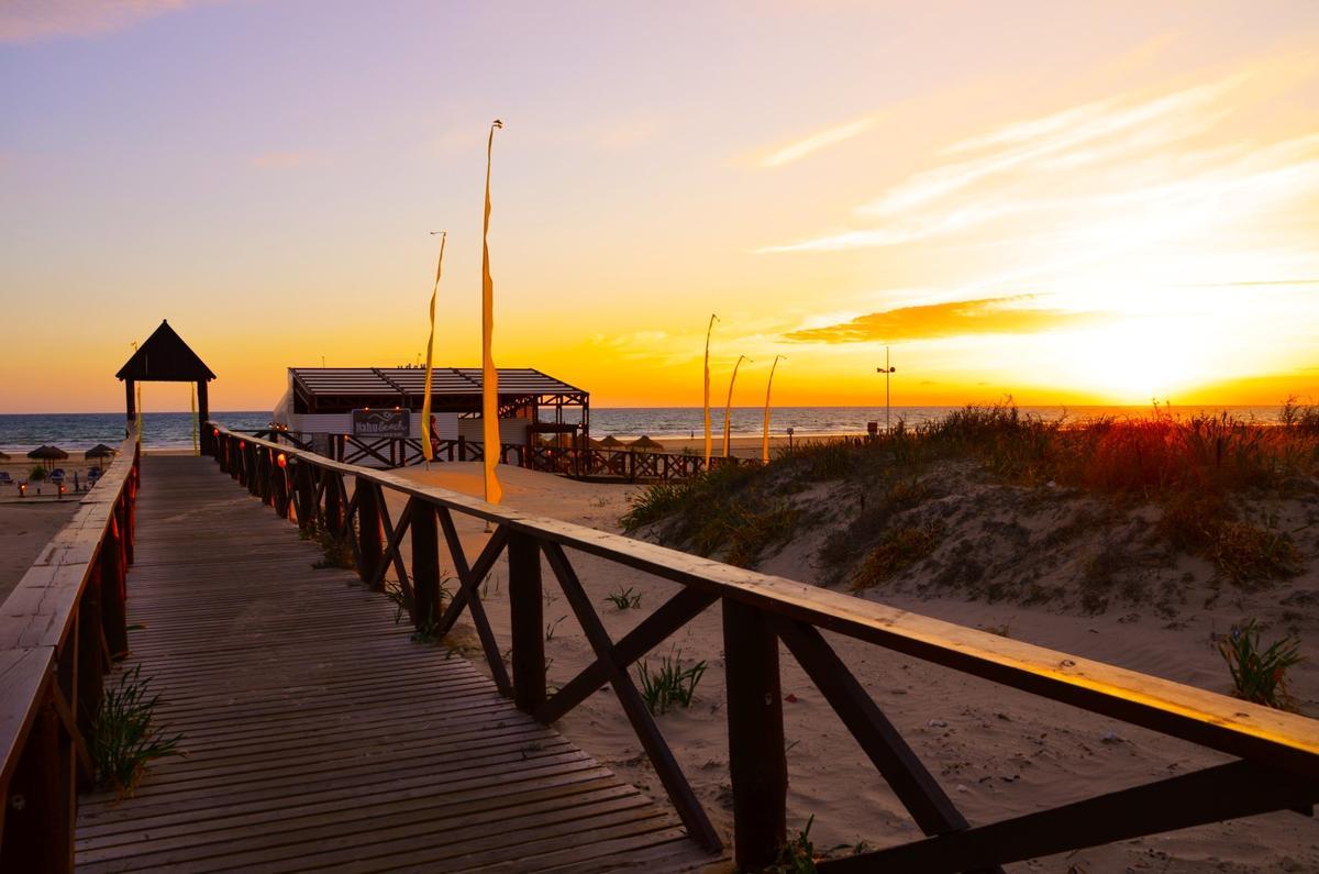 Playa de La Cortadura, en Cádiz, uno de los secretos mejor guardados de la ciudad