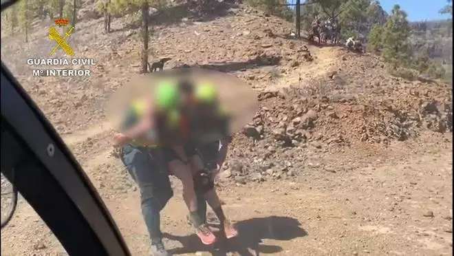 La Guardia Civil rescata a un corredor de la Transgrancanaria