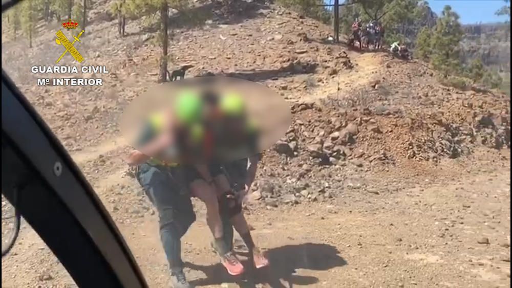 La Guardia Civil rescata a un corredor de la Transgrancanaria