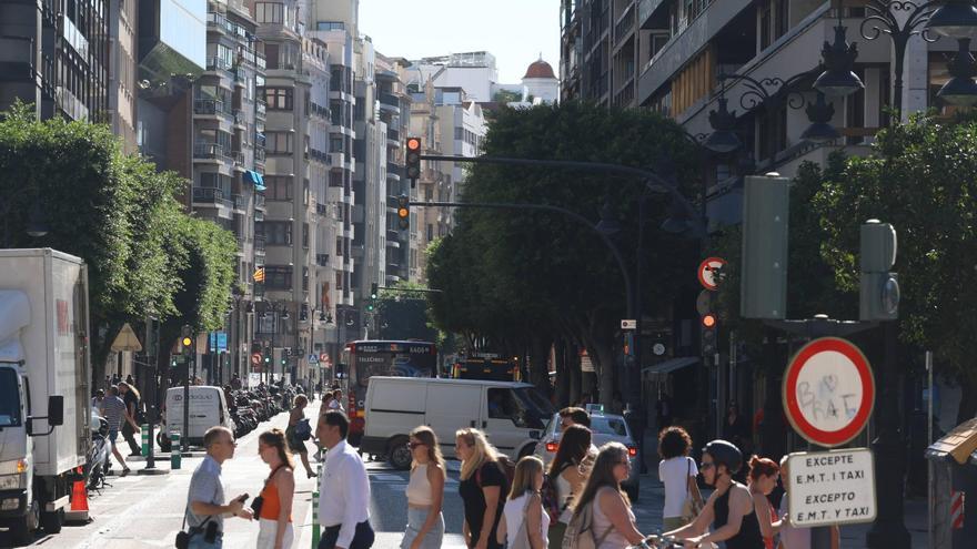 Arranca el cambio de señales, semáforos y repintado de la calle Colón