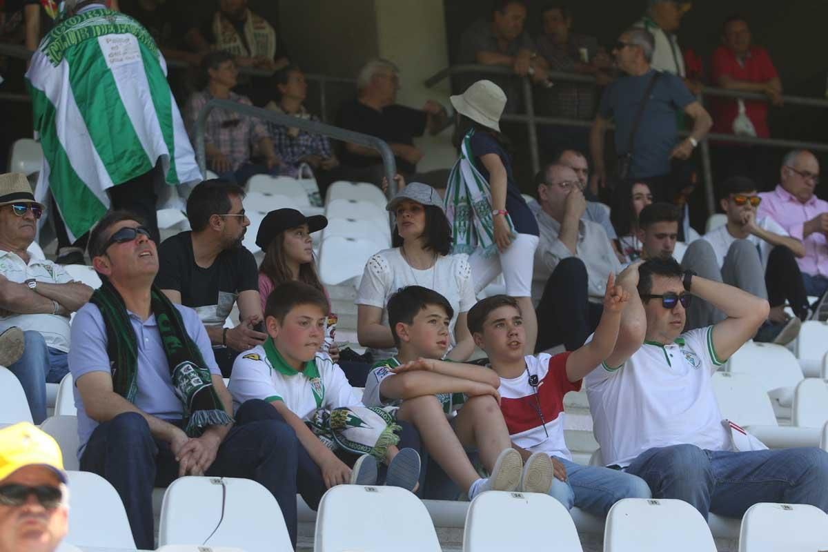 Así vivió la afición la derrota del Córdoba ante el Huesca