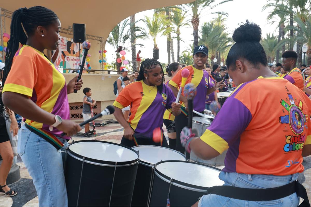 Cáritas Diocesana celebra en Alicante el final del proceso extraordinario de regularización con un encuentro intercultural abierto a la ciudadanía Cáritas Diocesana celebra en Alicante el final del proceso extraordinario de regularización con un encuentro intercultural abierto a la ciudadanía