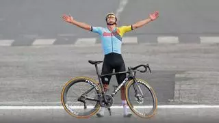 Evenepoel destroza la carrera olímpica de ciclismo y se cuelga un segundo oro en París