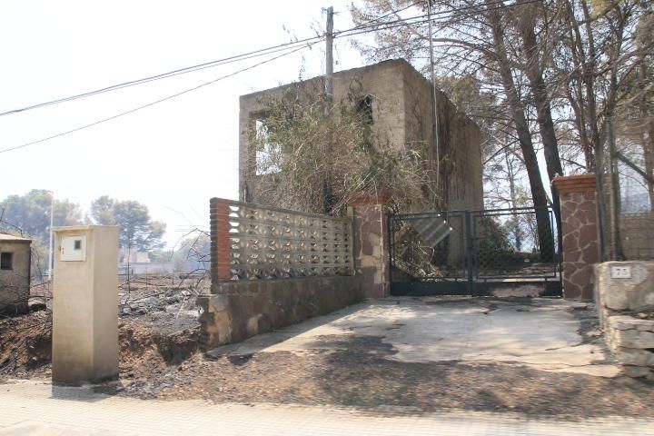 Incendio forestal entre Pinet, La drova y Marxuquera