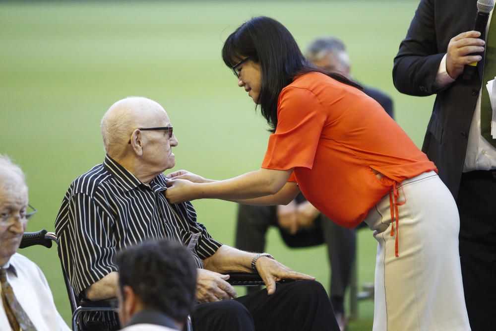 El Valencia rinde homenaje a sus socios más fieles