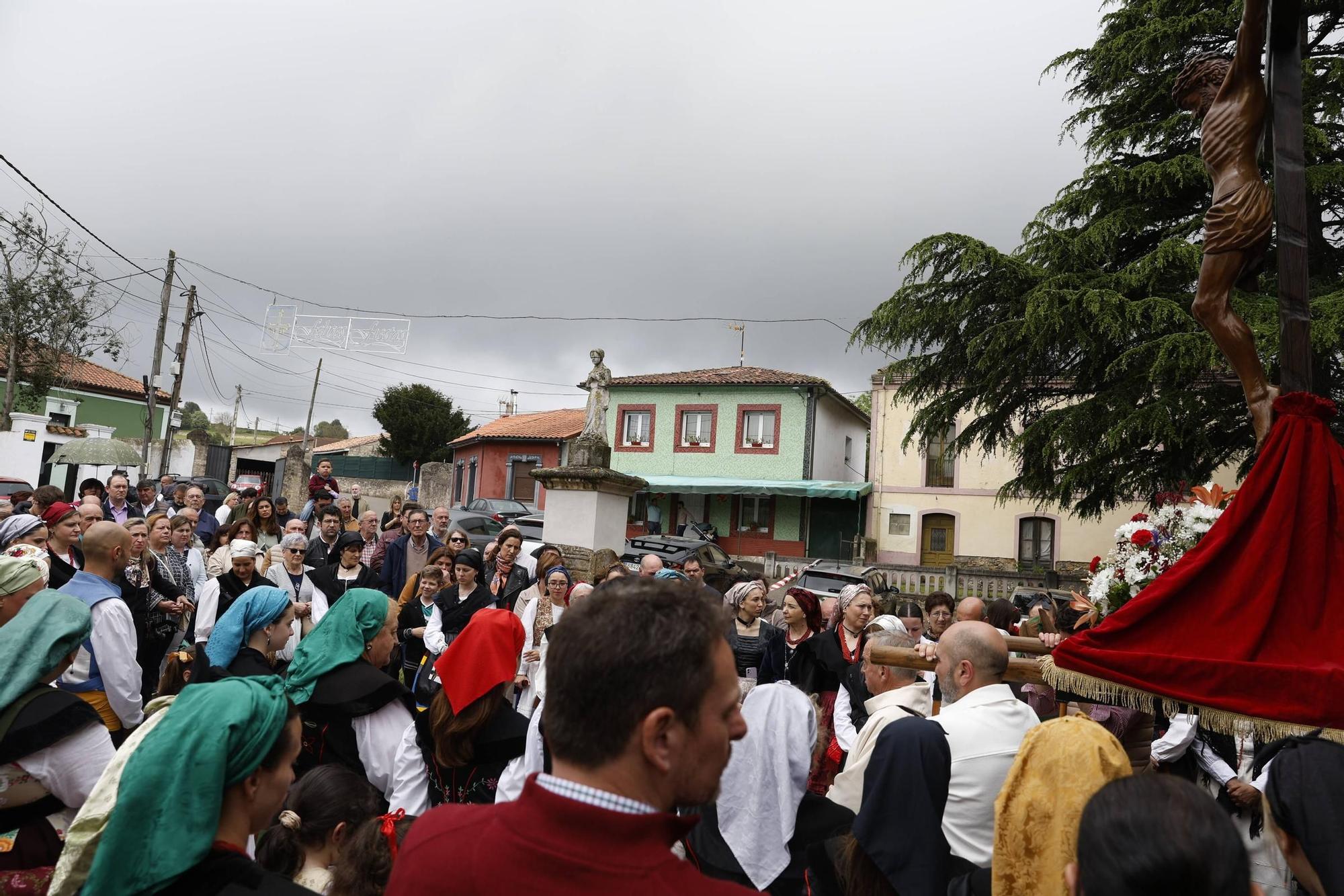 Monteana y Cenero lloran al joven fallecido en un fatal accidente de tráfico (en imágenes)