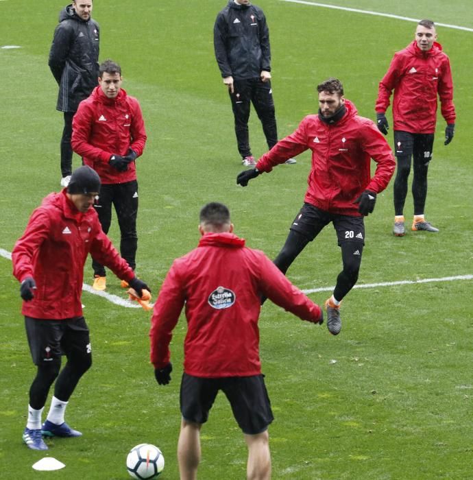 El último entrenamiento del Celta antes de jugar contra el Sevilla // Alba Villar