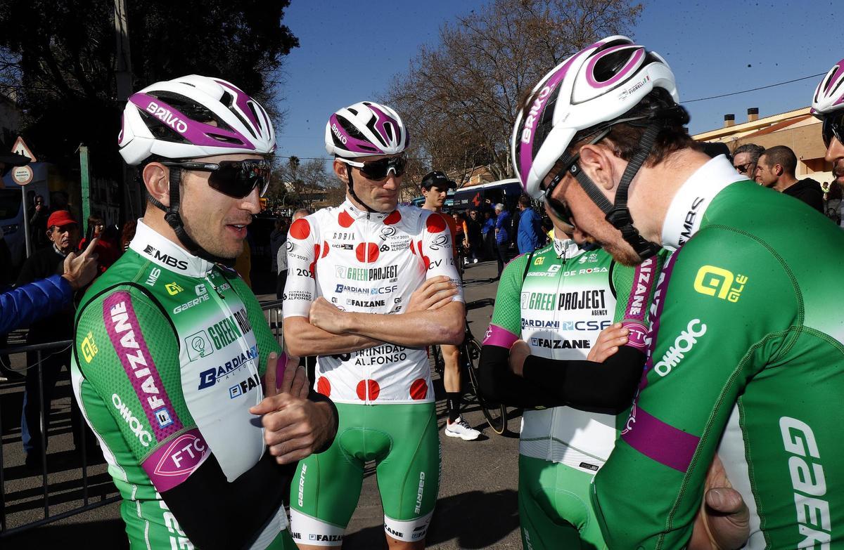 Salida de la Volta Ciclista a la Comunitat Valenciana desde Bétera Salida de la Volta Ciclista a la Comunitat Valenciana desde Bétera
