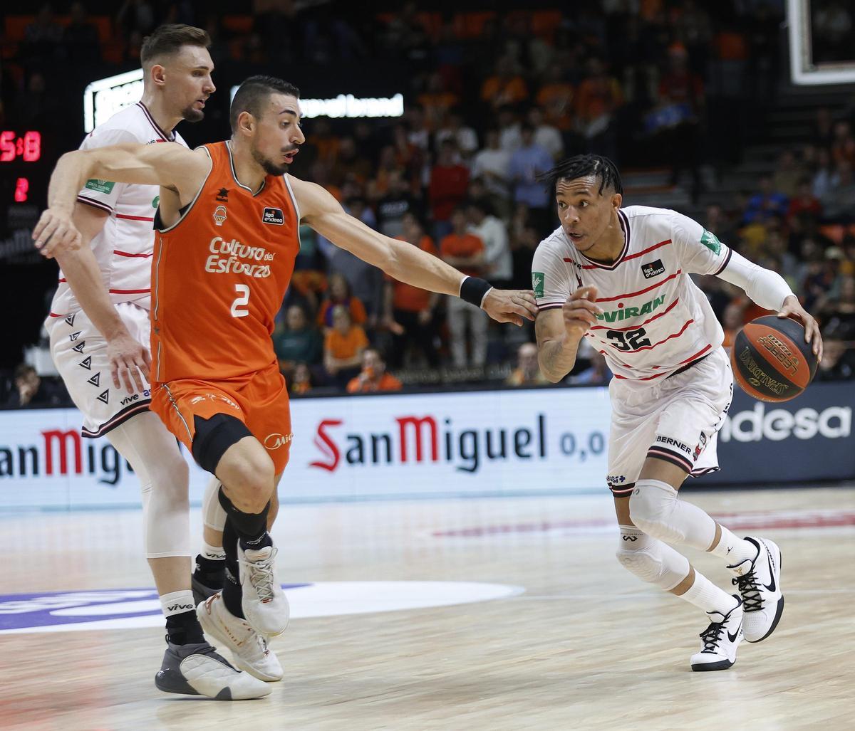 El Granada ganó este sábado en la pista del Valencia Basket.