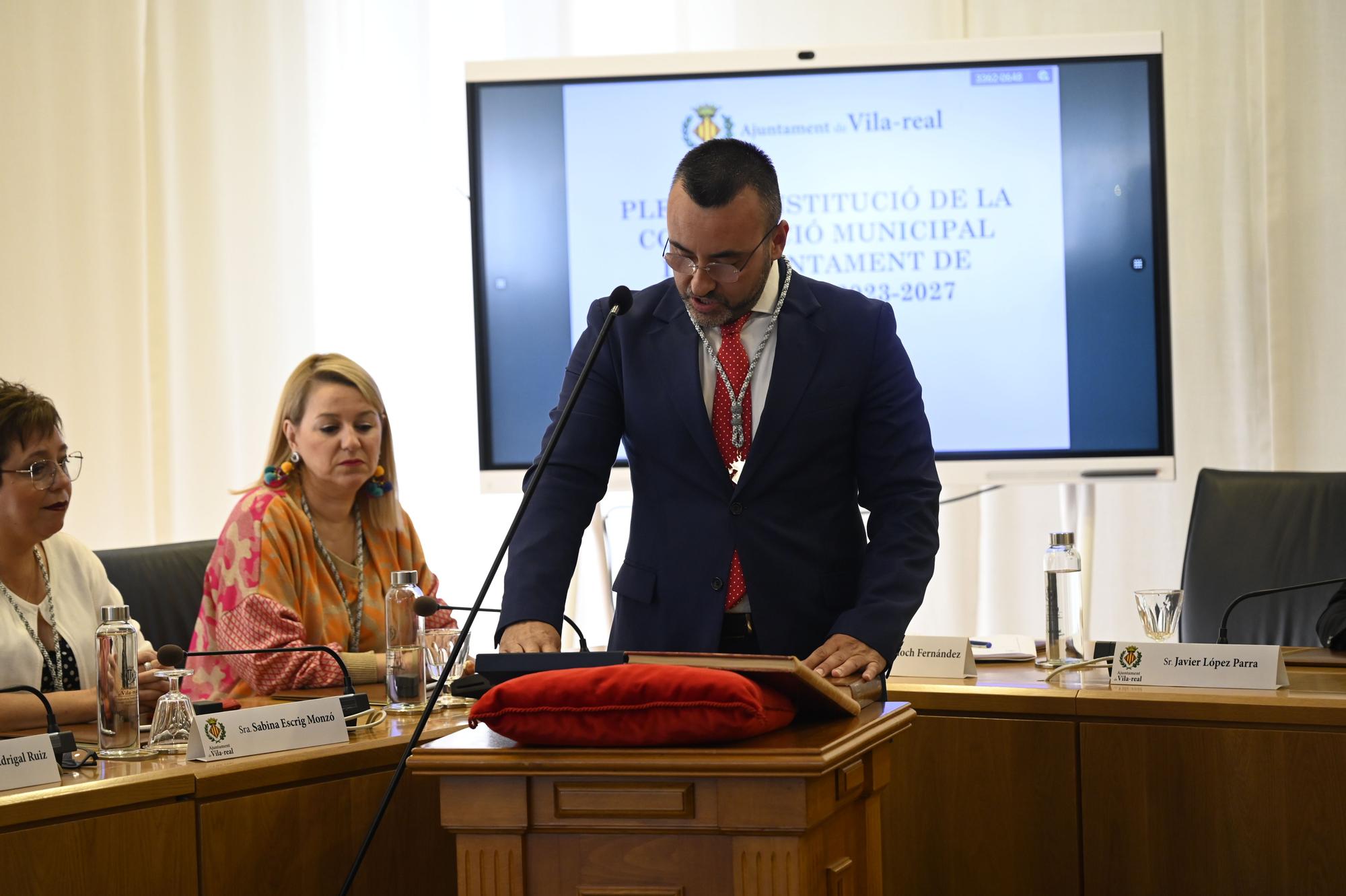 Todas las imágenes de la constitución del nuevo Ayuntamiento de Vila-real
