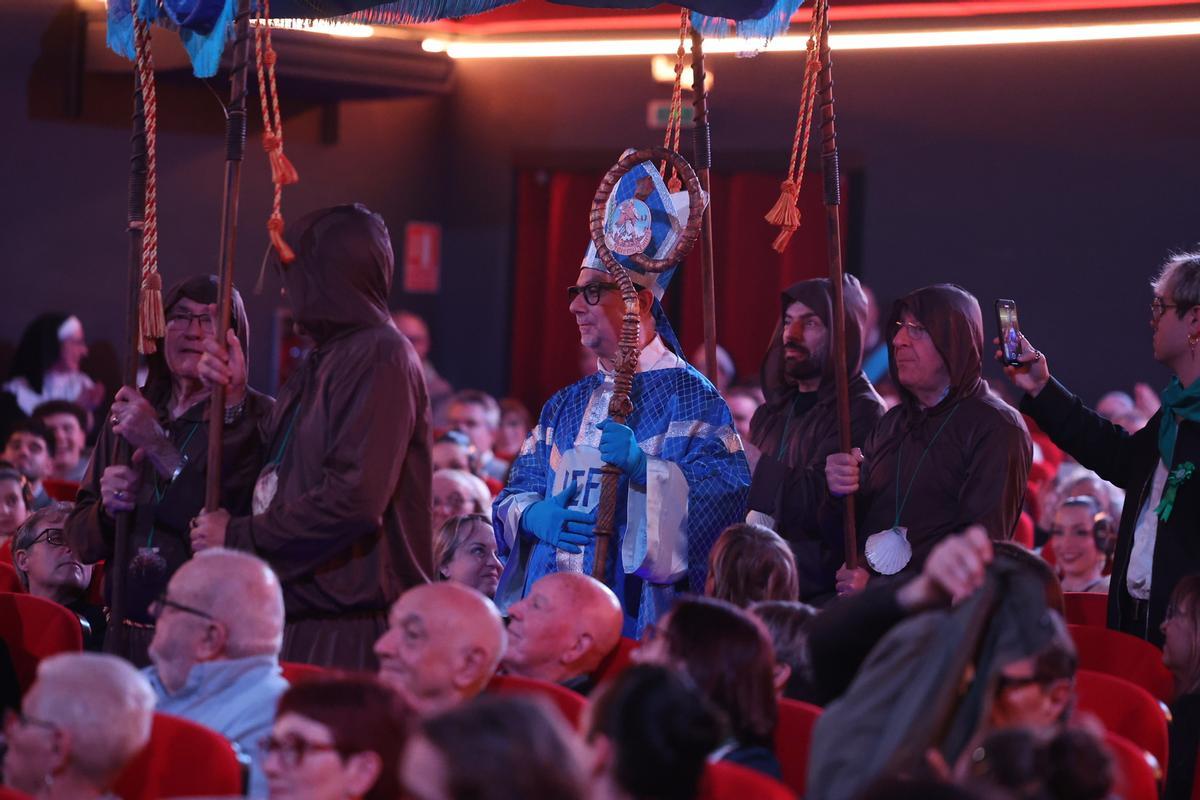Santiago Ballester hace un cameo en la presentación de Na Jordana