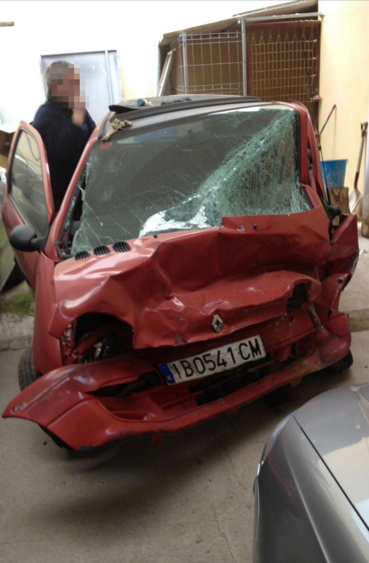 Estado en el que quedó el coche de Dolores tras el accidente