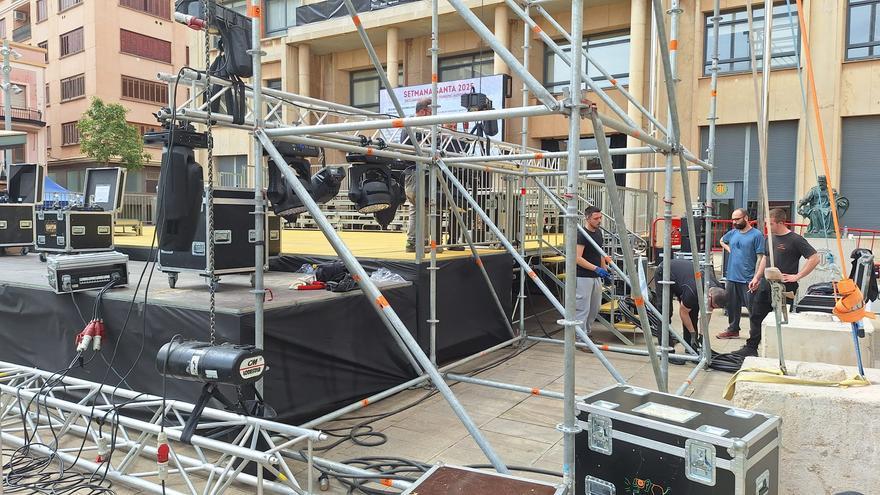 Vila-real pone a punto la plaza Major para &#039;Laquima vere&#039; su peculiar Passió