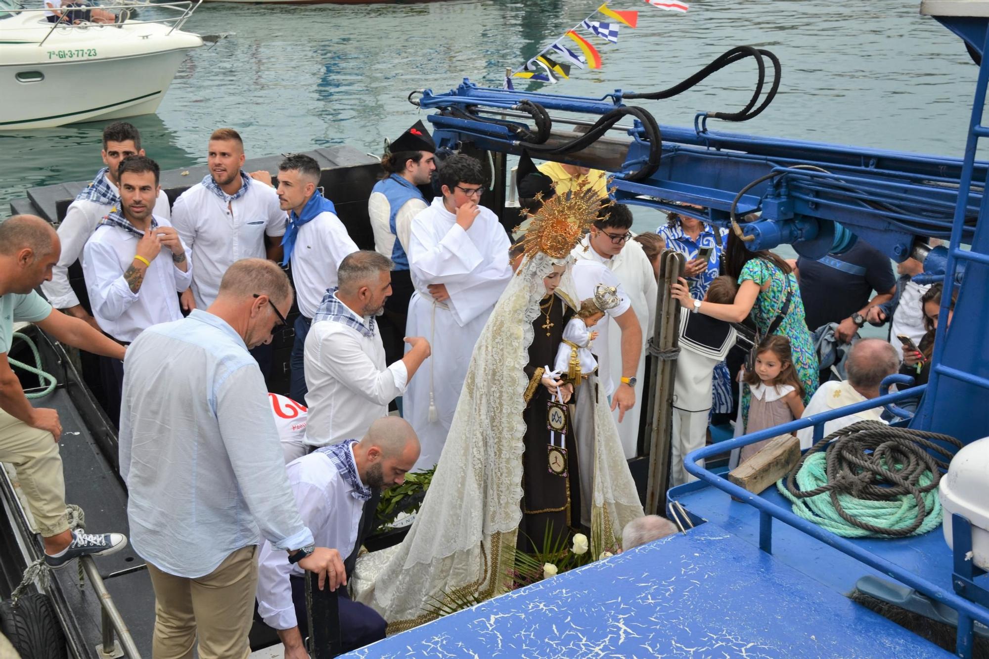 Lastres celebró la Virgen del Carmen