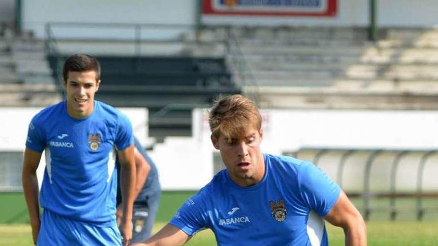 Mateo Ferrer durante el entrenamiento de ayer. // G. Santos