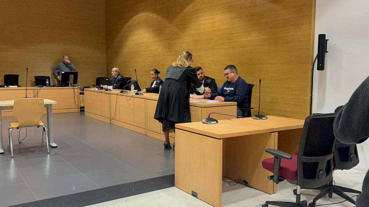 Culpable de homicidio imprudente el joven que mató a un hombre de un golpe en la cabeza en Mogán