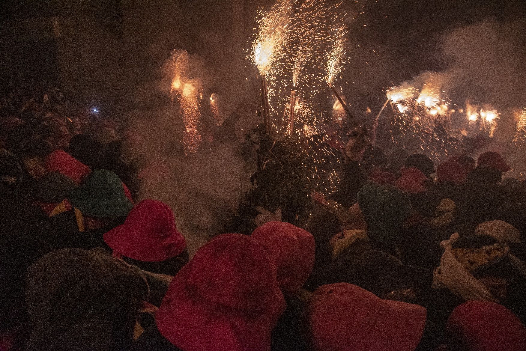 La Patum diu adeu amb èxit i una sorpresa dolça pels 400 anys