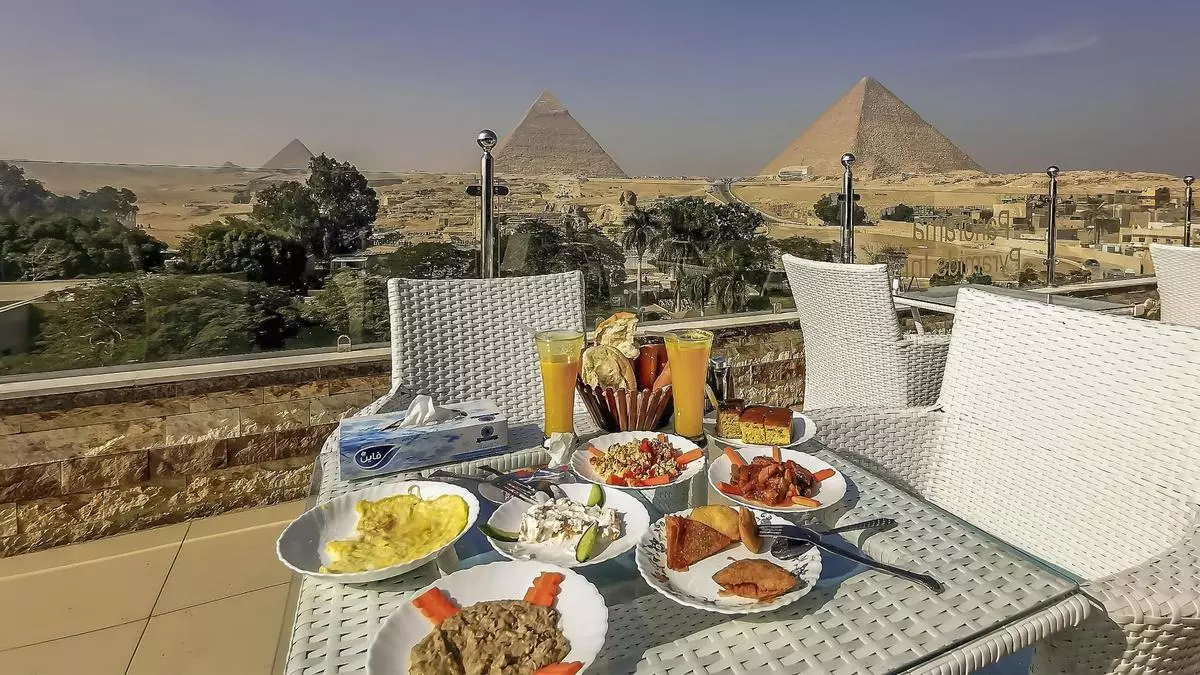 Estos son los mejores restaurantes de Egipto: con vistas a las pirámides de Guiza o pegaditos al Valle de los Reyes