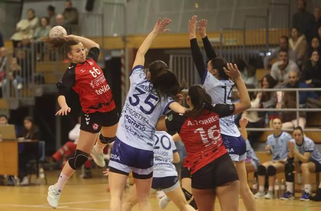 Las imágenes del BM Morvedre- BM Porriño de la Liga Guerreras