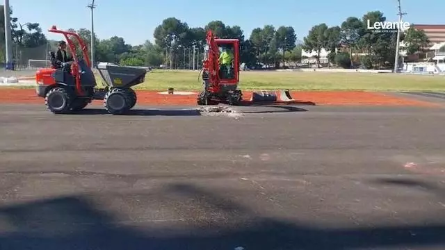 La empresa que ejecuta las obras de la pista de atletismo de Gandia trabajará también los fines de semana
