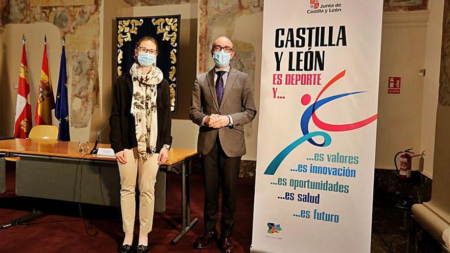 María Perrino y Javier Ortega, en la presentación de la iniciativa. | ICAL
