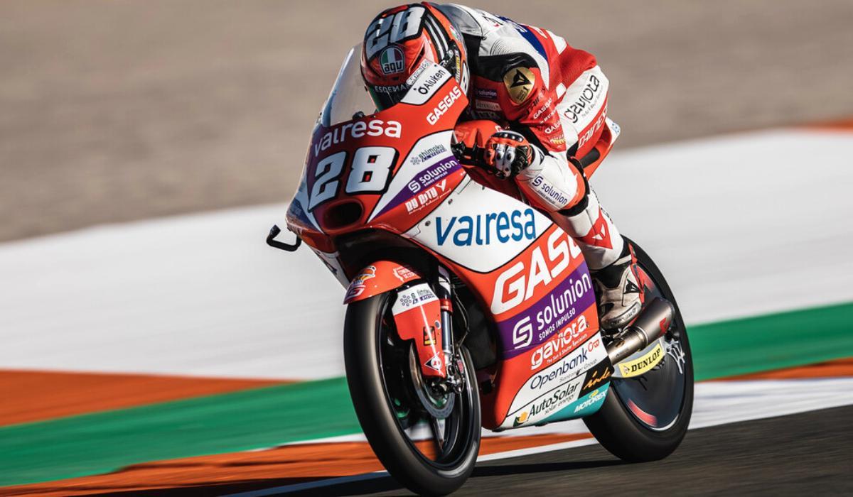 Séptima victoria de Izan, la cuarta en España