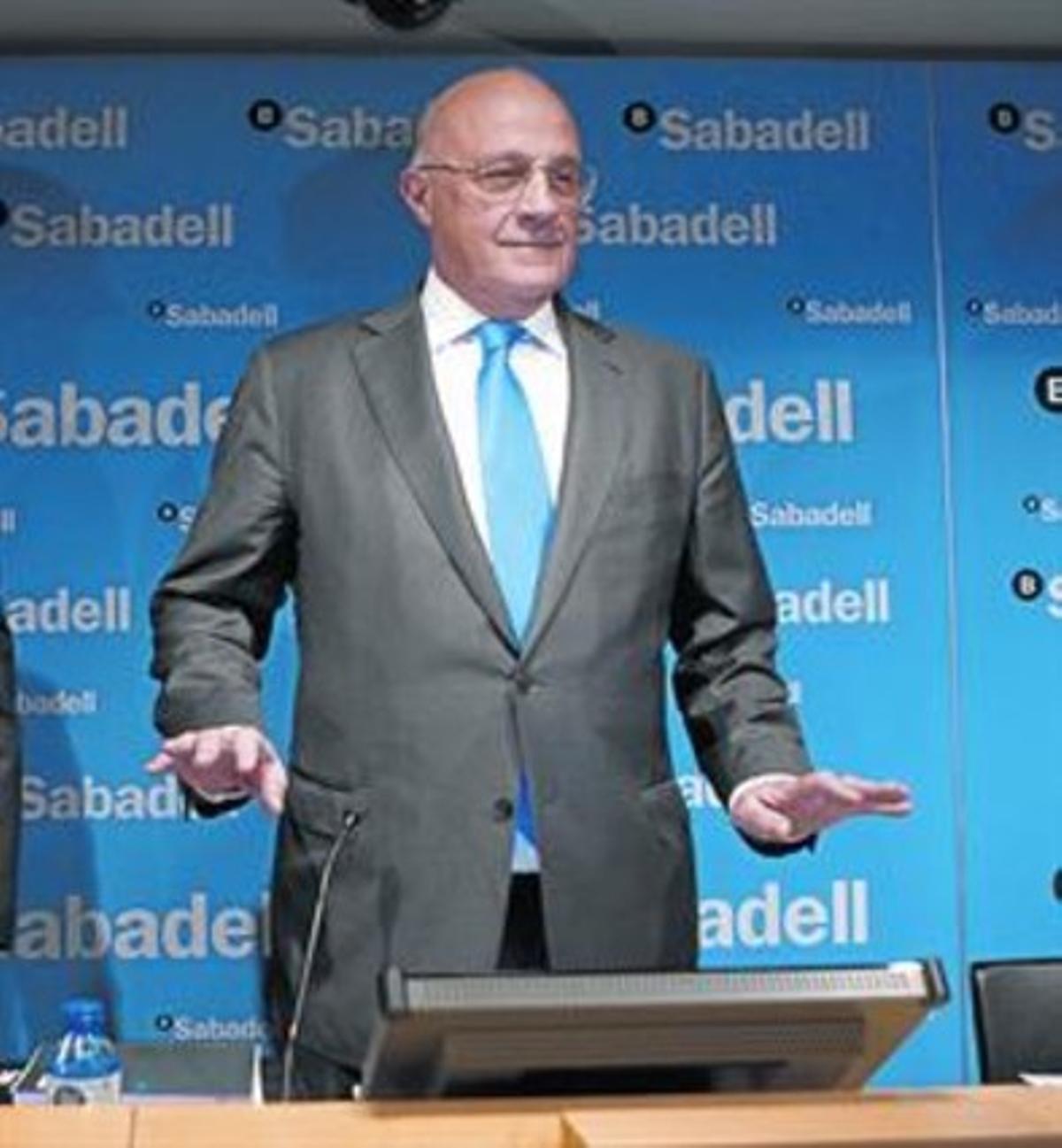 Josep Oliu , durant la presentació de resultats. Josep Oliu , durant la presentació de resultats.