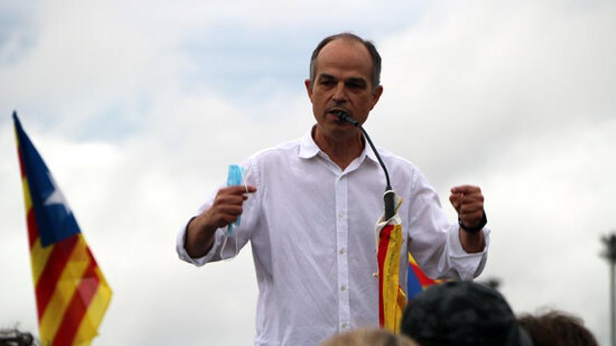 Jordi Turull durant els parlaments a les portes de Lledoners.JPG