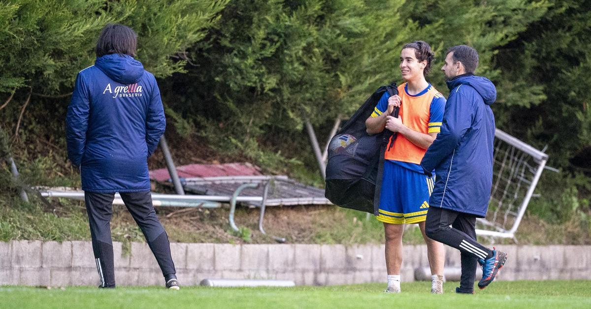 David Rosón, durante un entrenamiento de la SD Compostela.