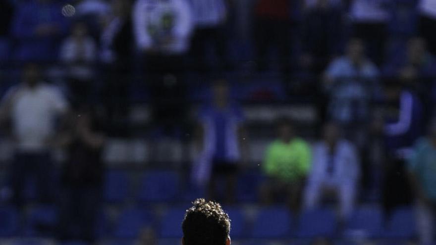 Peña durante la celebración del tanto que dio al Hércules la victoria ante el Baleares (2-1).